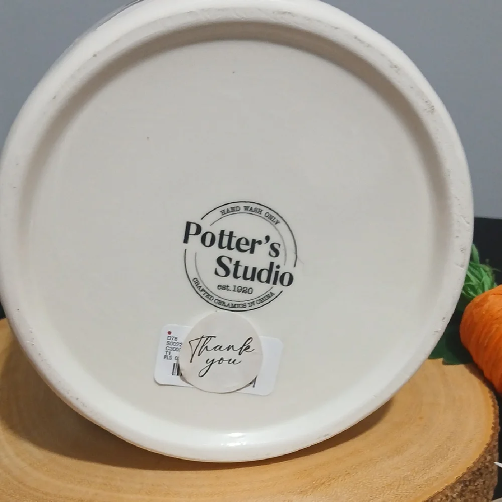 Whimsical Bunny and Carrot Ceramic Canister NWT - Picture 8 of 12